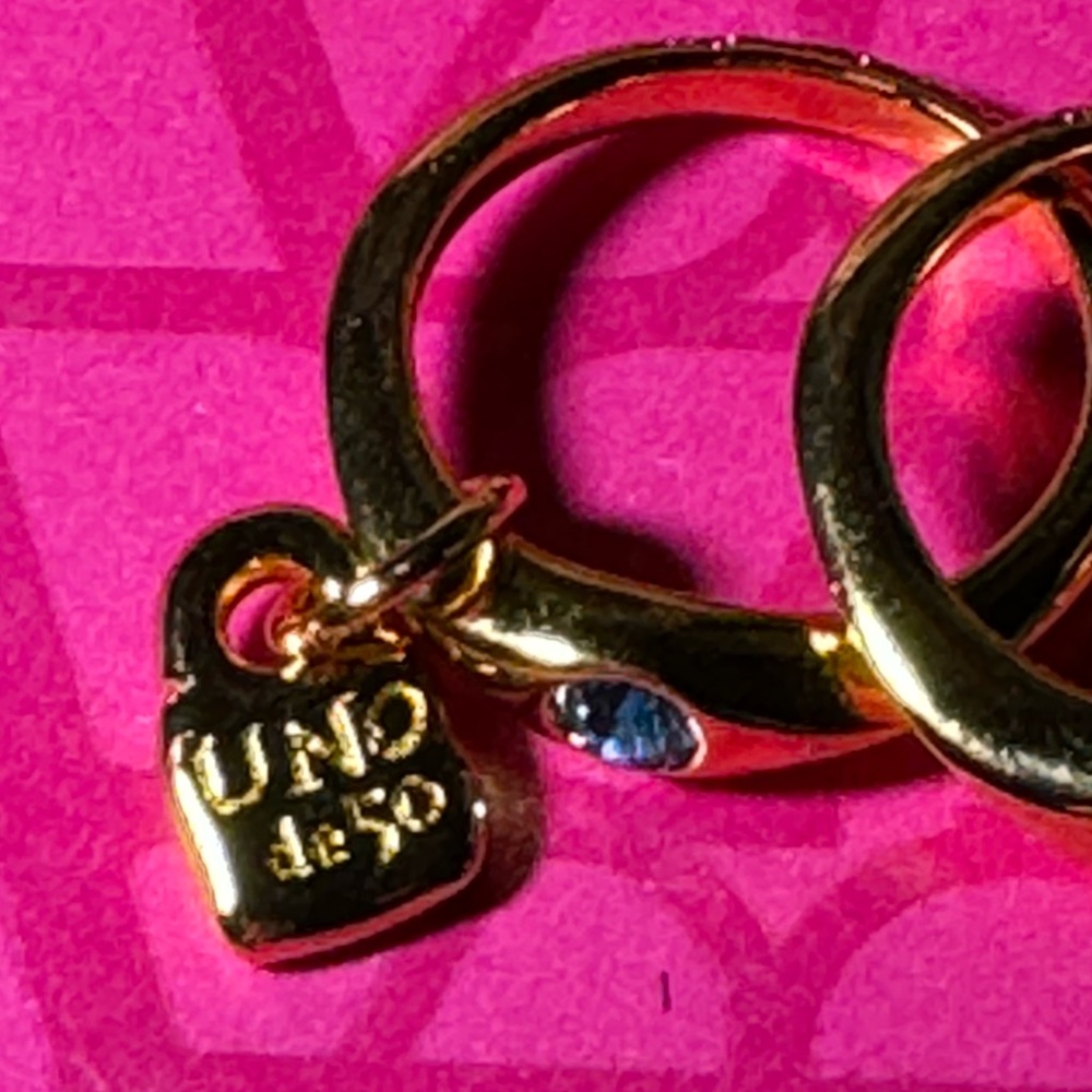 *UNOde50 Gold Rings with Blue tone Stones - Picture 5 of 7